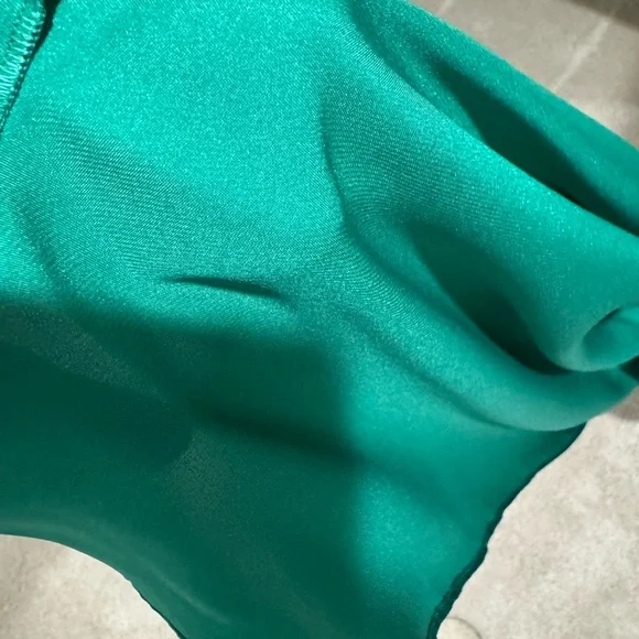 Worn 1x. Galvan evening dress. Forest green. US 8. Shows normal signs of wear. - Picture 10 of 10